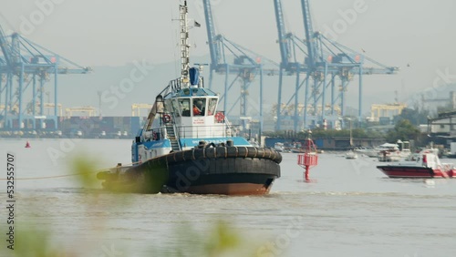 Tugboat maneuvering ship