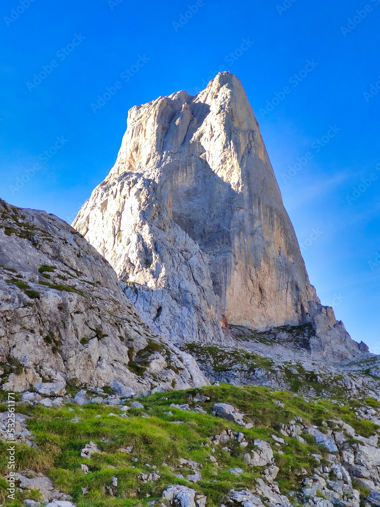 'Naranjo de Bulnes' peak also know as Picu Urriellu, Picos de Europa National Park and Biosphere Reserve, Cabrales, Asturias, Spain