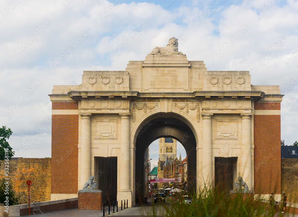 Fototapeta premium View at the Menin Gate Monument (World War Memorial) in Ypres, Belgium