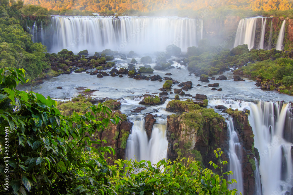 Naklejka premium Iguazu Falls - Foz do Iguaçu