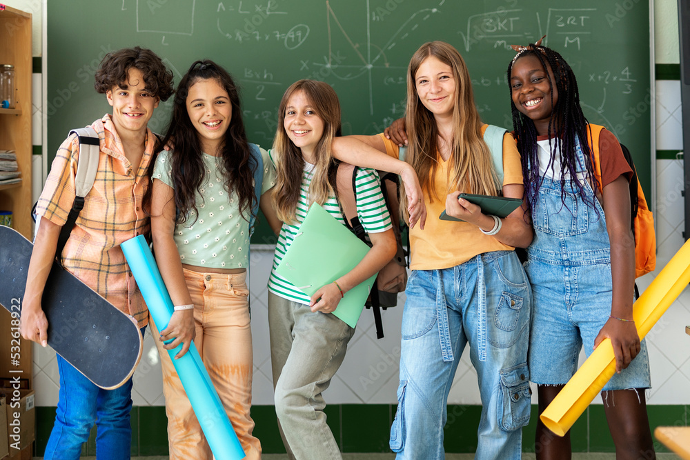© Santi Nuñez/Stocksy - Students posing together