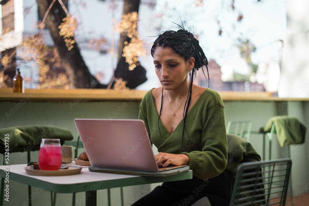 Girl Working In A Coffee Shop Girl Working In A Coffee Shop
