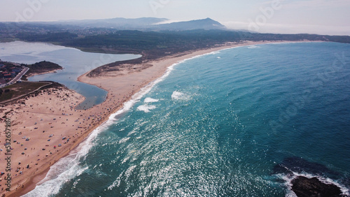 Vista aérea con drone en la playa Valdoviño, Ferrol, Galicia, España
