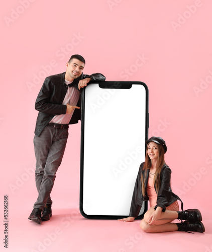 Fashionable young couple an...