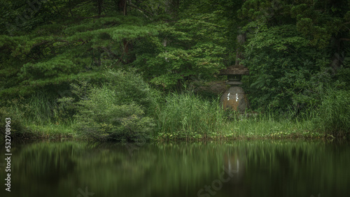 山形県 大沼の浮島の深緑 © TAKUYA ARAKI