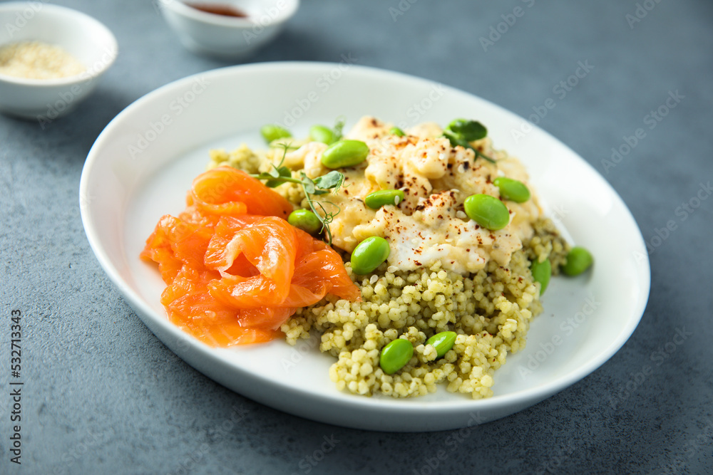 Scrambled eggs with couscous, salmon and beans Scrambled eggs with couscous, salmon and beans