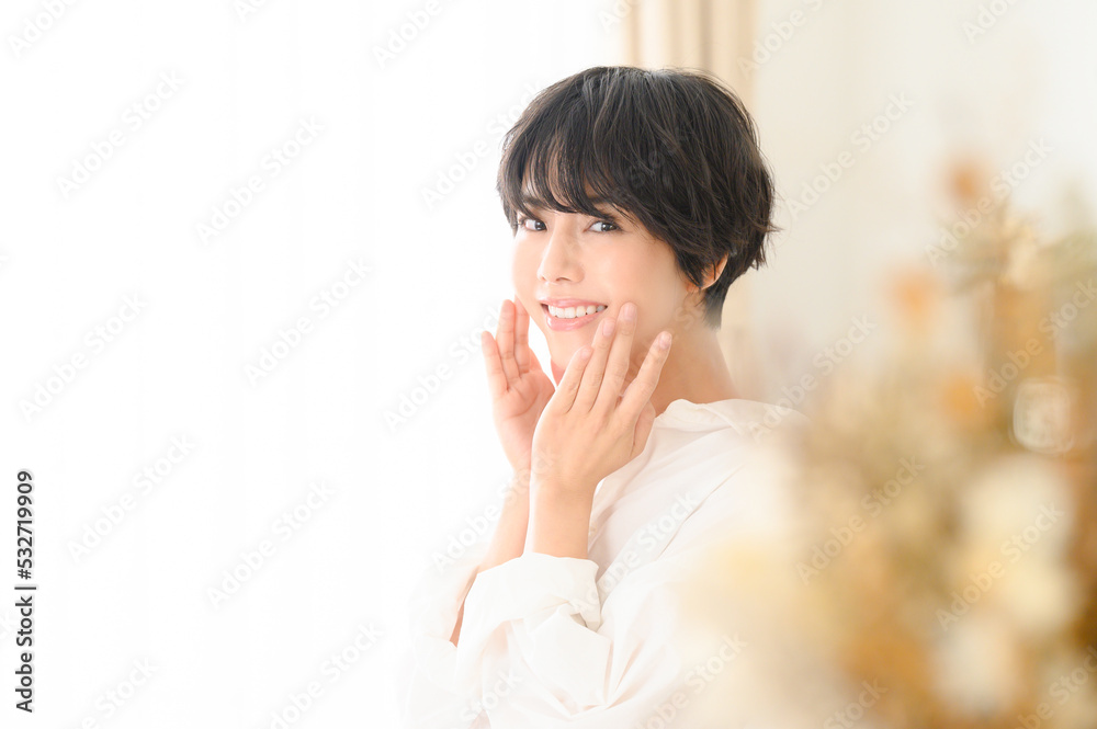 Beautiful woman with gold foreground blur Beautiful woman with gold foreground blur