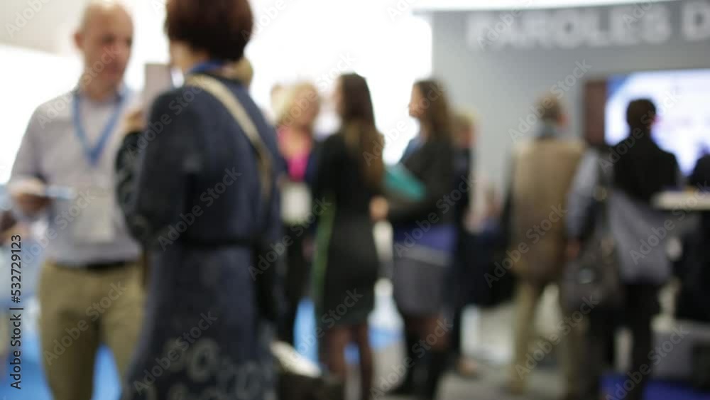 Professional meeting - Volontary blurred not recognizable people
Professional meeting - Volontary blurred not recognizable people
