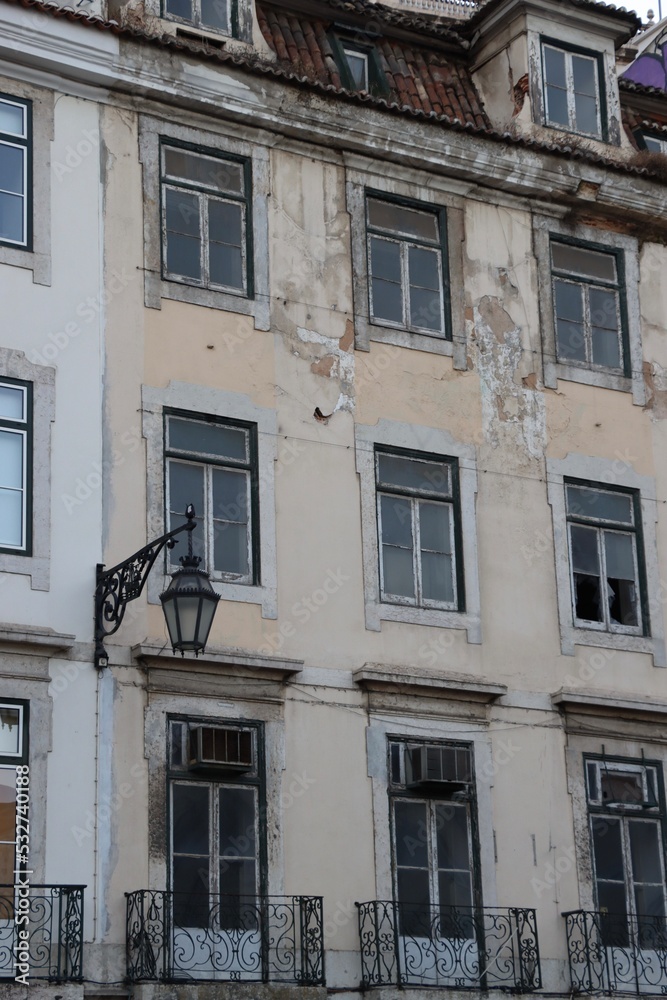 facade of an old house in Lisbon 