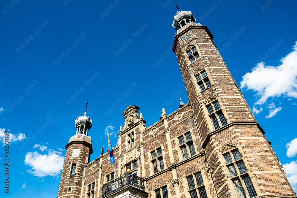 Fototapeta premium Architektur Fassade Rathaus in Venlo Niederlande