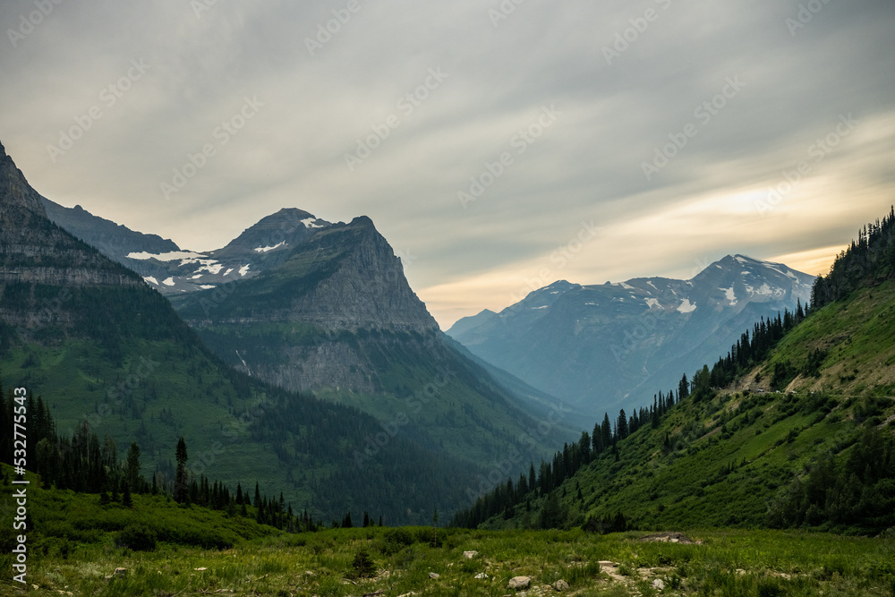 Fototapeta premium Looking Down The Valley Just Below Logan Pass