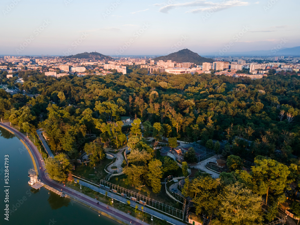 Obraz premium Sunset view of Rowing Venue in city of Plovdiv, Bulgaria