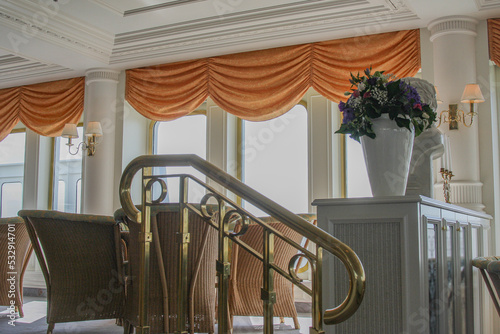 Fotografie Elegant Belle Époque interior design furnishing bar lounge area onboard ocean li