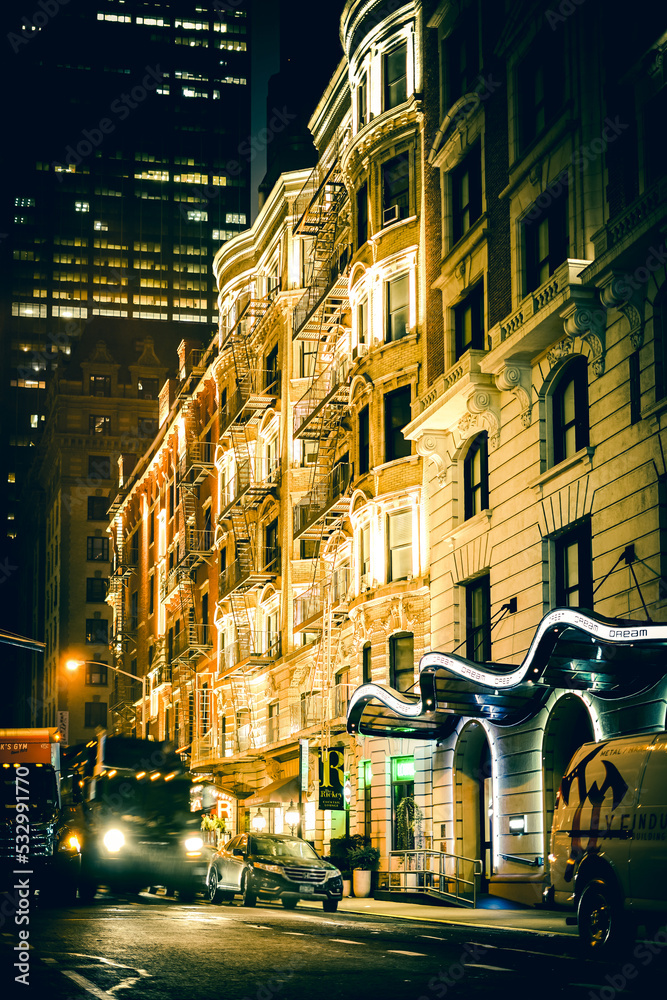 ニューヨークの街の夜景
