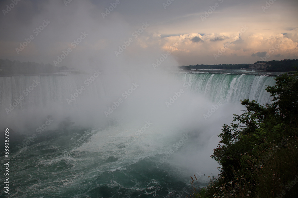 Kanadische Niagarafälle - Hufeisenfälle / Canadian Niagara Falls - Horseshoe Falls /