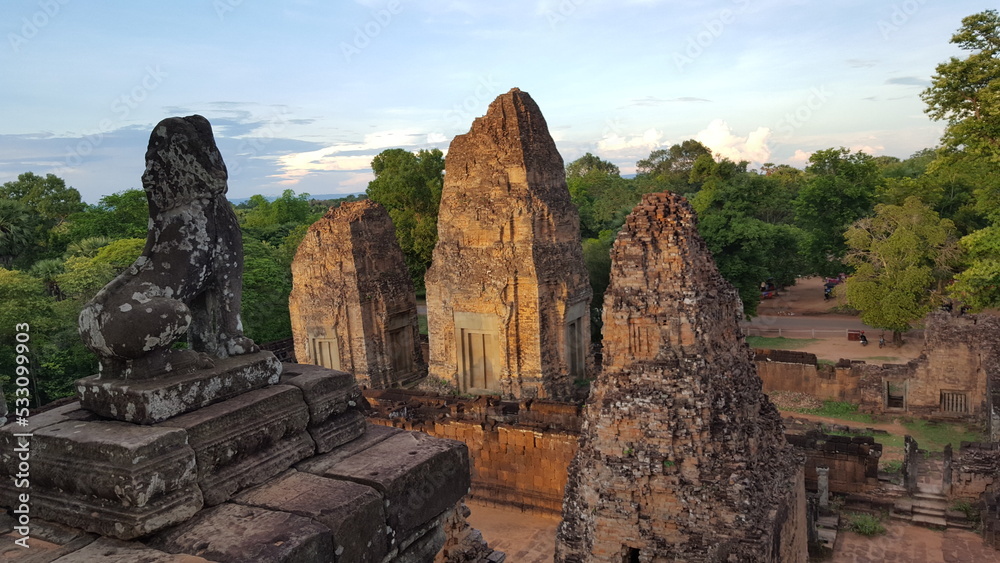 Fototapeta premium Cambodia, Siem Reap, old city, Buddha, history, historical site, UNESCO