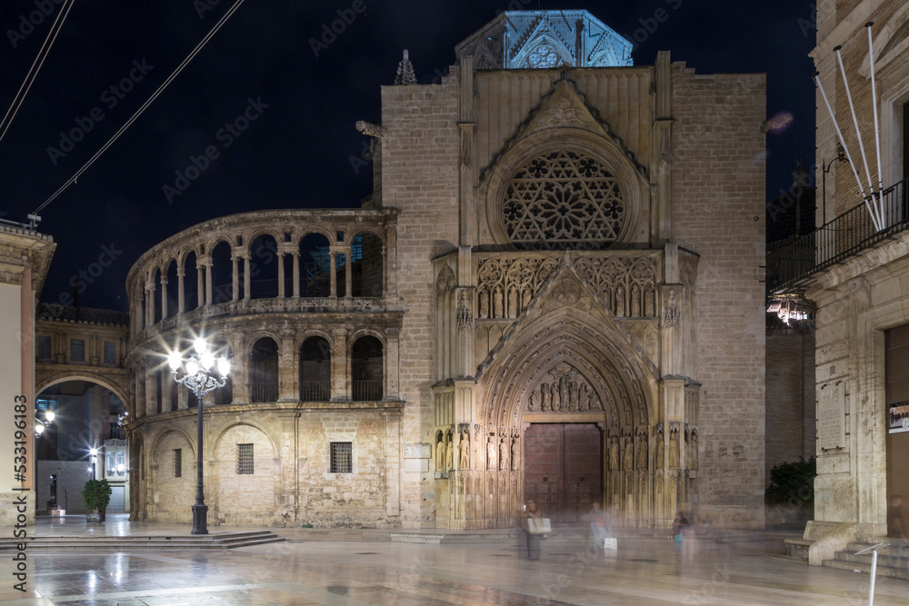 valencia cathedral through the door of the apostles, night image, spain
