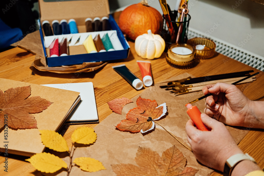Autumn craft from dried leaves. DIY Fall Crafts for Adults. Fall nature ...