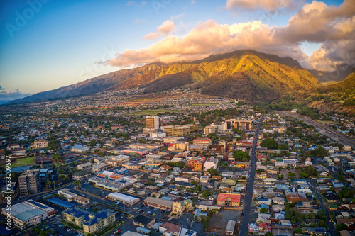 Fotografi Aerial View of the City of Wailuku on the Island of Maui in Hawaii