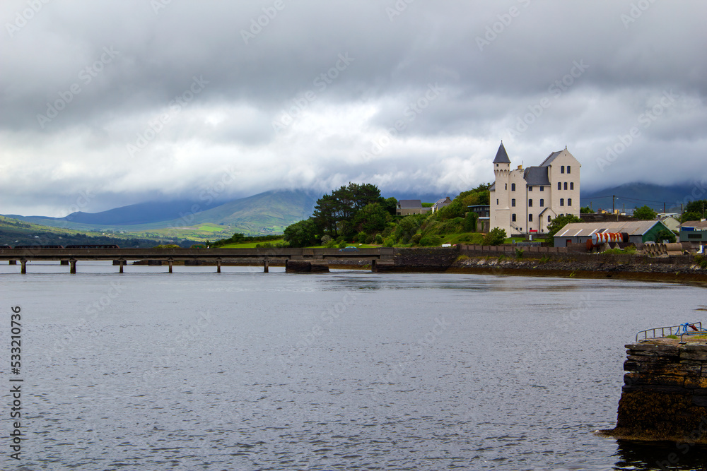 Obraz premium On the bank of River Ferta in Cahersiveen