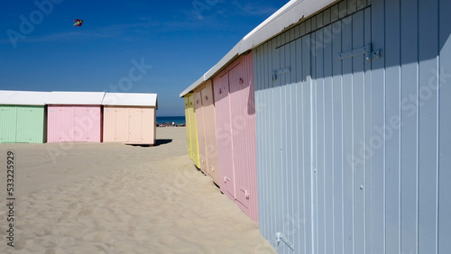 Les cabines de plage colorées de Berck-sur-mer © rayman7