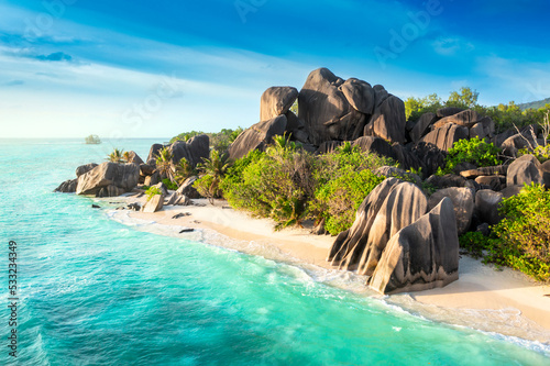 Fototapeta Naklejka Na Ścianę i Meble -  Anse Source D'Argent - the most beautiful beach of Seychelles. La Digue Island, Seychelles