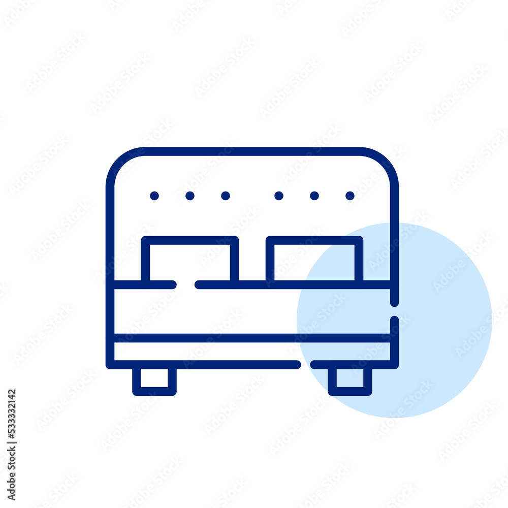 Double or queen size bed hotel sleeping arrangement. Pixel perfect, editable stroke line icon