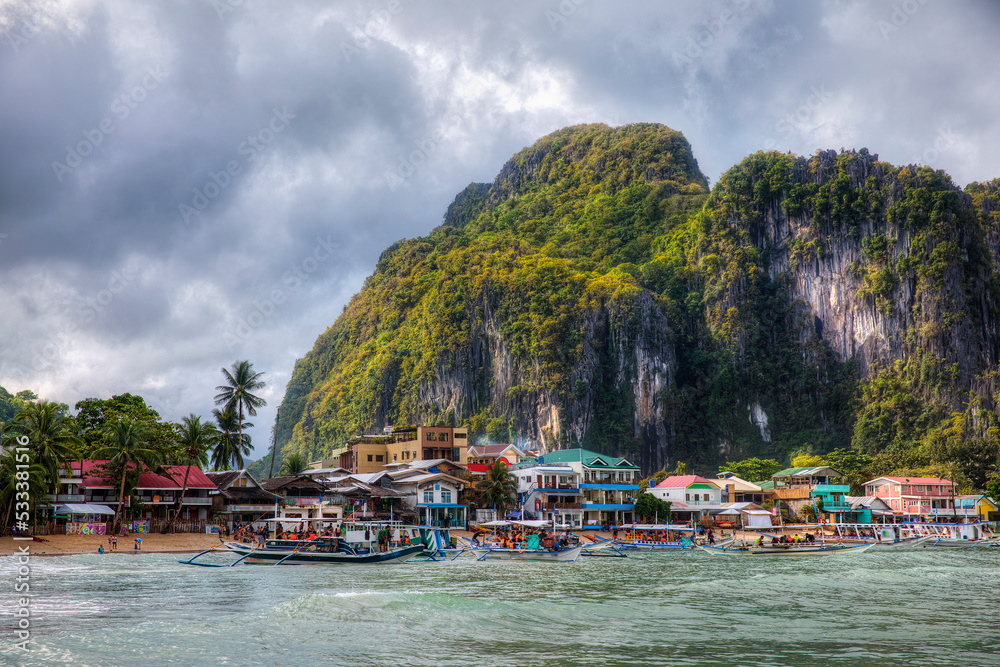 Obraz premium Approaching the City of El Nido, Palawan, Philippines