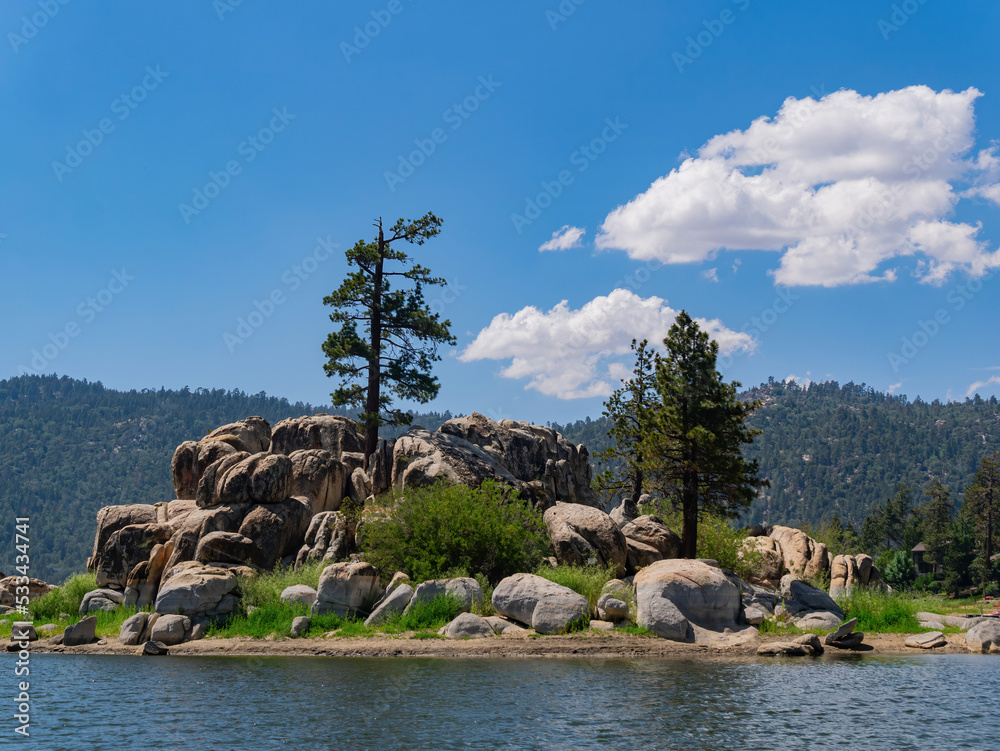 Sunny view of the landscape in Big bear lake area