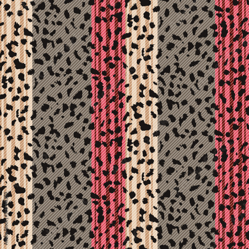 seamless Stripe and leopard pattern on stipes background 