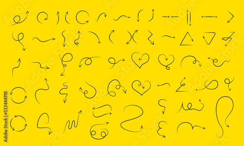 55 handgezeichnete Vektor-Pfeile in Pfaden schwarz outline in Adobe Illustrator