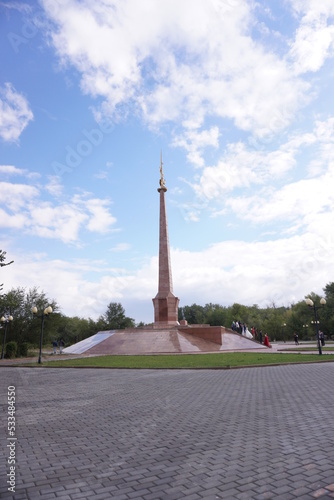 Монумент (monument)