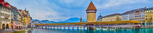 Fotografija Panorama of Reuss river and its medieval Kapellbrucke and Wasserthurm, Lucerne,