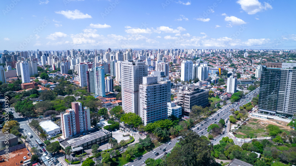 Aerial view of the city of São Paulo, Brazil.
In the neighborhood of Vila Clementino, Jabaquara, south side. Aerial drone photo. Avenida 23 de Maio in the background