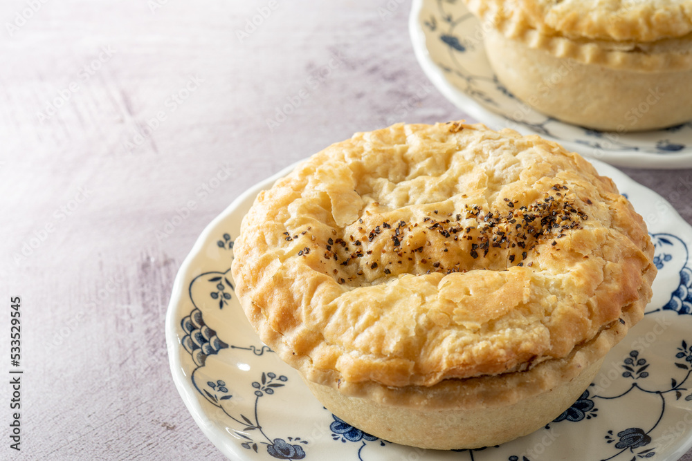 Steak and Black Pepper Pie StockFoto Adobe Stock