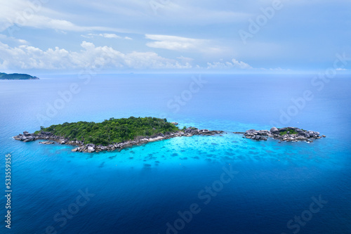 Fototapeta Naklejka Na Ścianę i Meble -  aerial view of the Similan Islands, the Andaman Sea, with natural blue waters, tropical seas, impressive views of the island's beauty. The island is shaped like a heart.