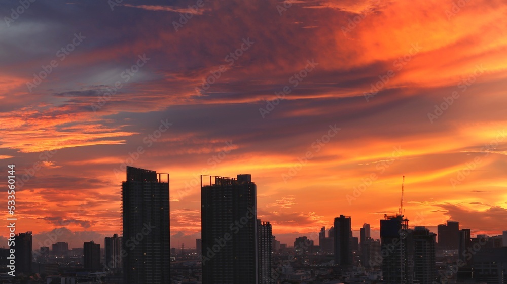 Fototapeta premium sunset in the city