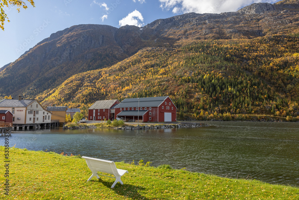 Great Autumn Weather In Mosj en Vefsn Helgeland Nordland County great-autumn-weather-in-mosj-en-vefsn-helgeland-nordland-county