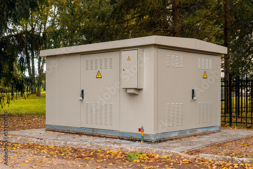 Outdoor electric high voltage distribution cabinet