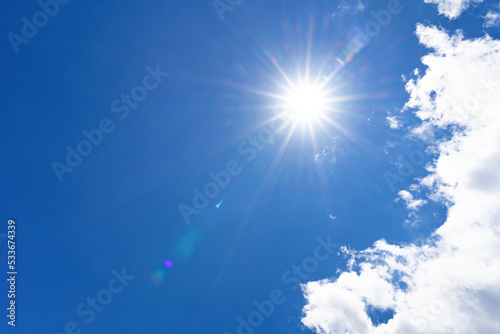 夏の青空と太陽 © あんみつ姫