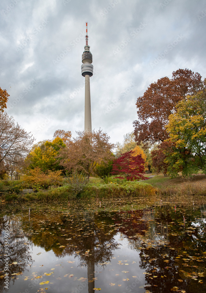 Obraz premium Autumn in Westfalen park North Rhine Dortmund Germany