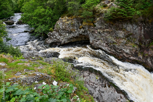 Wasserfall Falls of Shin bei Ardgay, Highland, Schottland