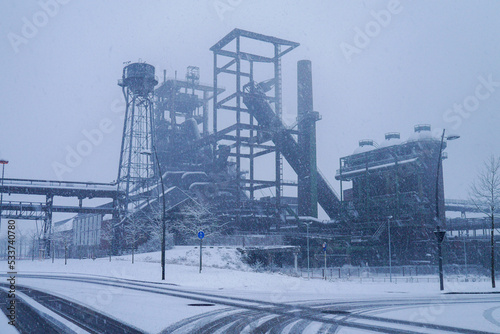 Phoenix-West bei Schneefall photo