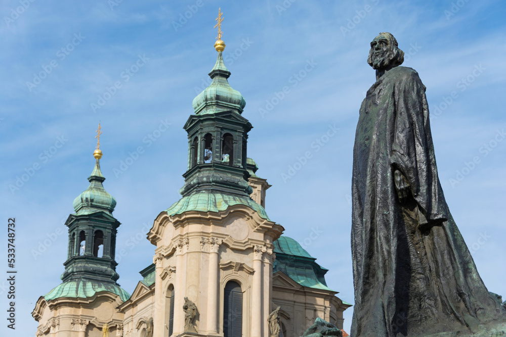 Prager Fotoserie: Jan Hus Denkmal am Altstädter Ring in Prag