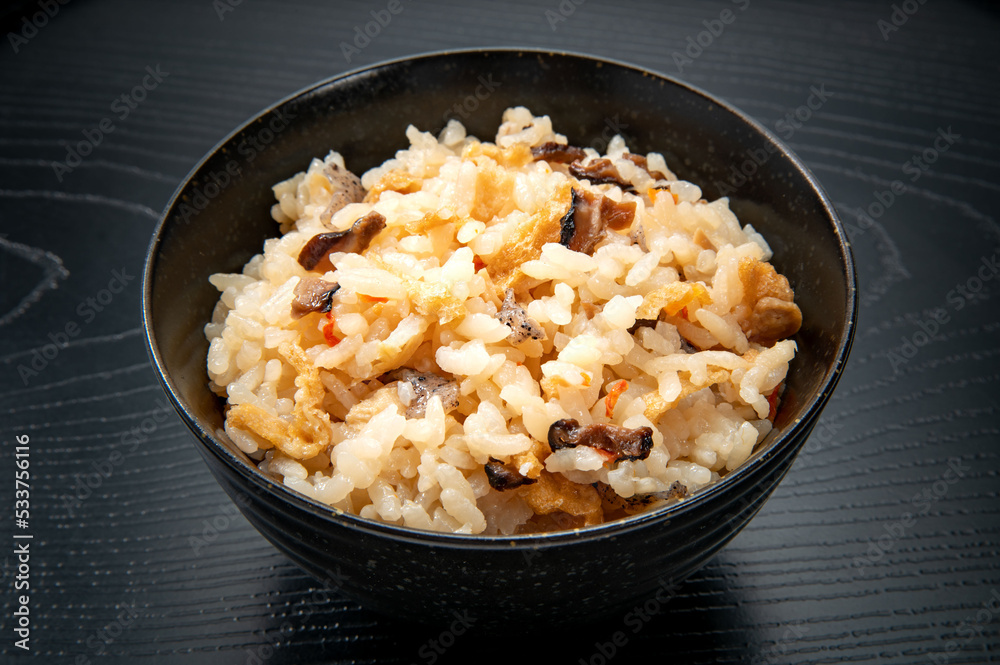 日本の家庭料理、手作り五目ご飯