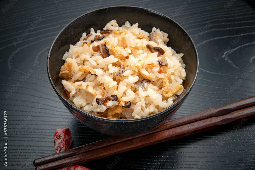 日本の家庭料理、手作り五目ご飯 日本の家庭料理、手作り五目ご飯