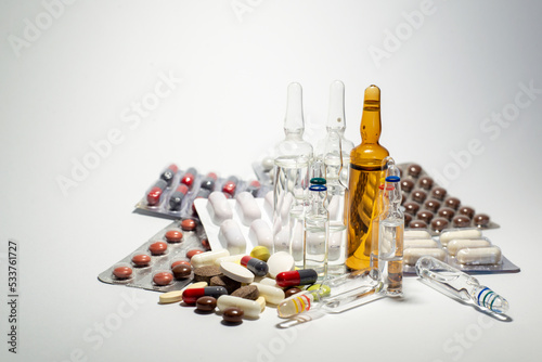 Obraz na plátně pharmaceuticals antibiotics pills medicine, colorful antibacterials pills on whi