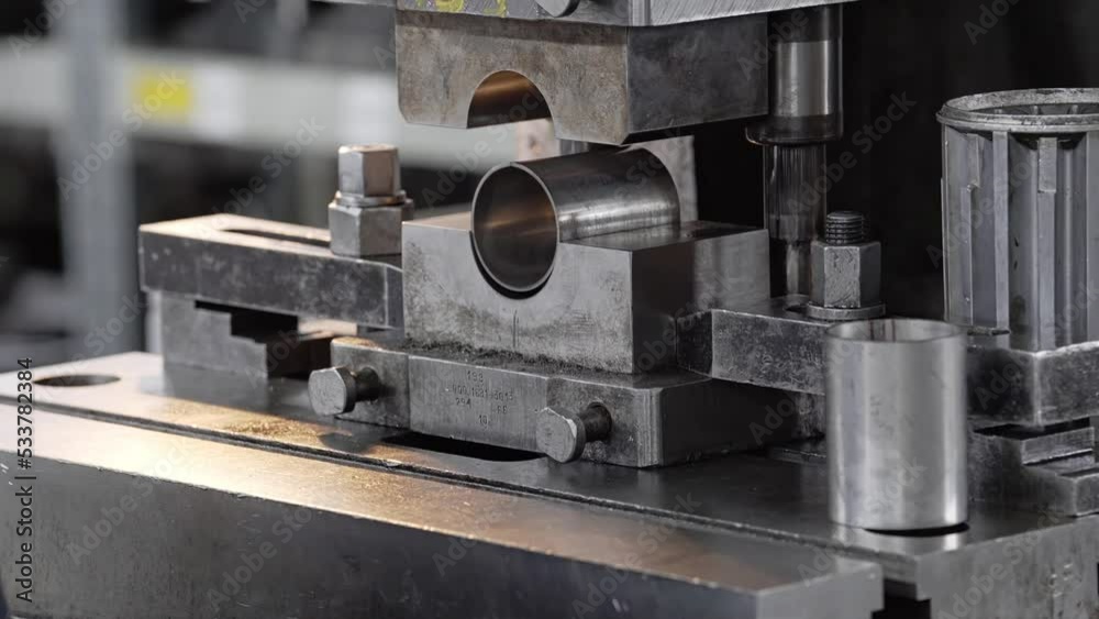 The worker puts the part on the press bed and performs processing. Then he puts a new part. Duty cycle The worker puts the part on the press bed and performs processing. Then he puts a new part. Duty cycle