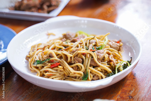 Spaghetti with spicy pork is another favorite of Thai people and it tastes very good.