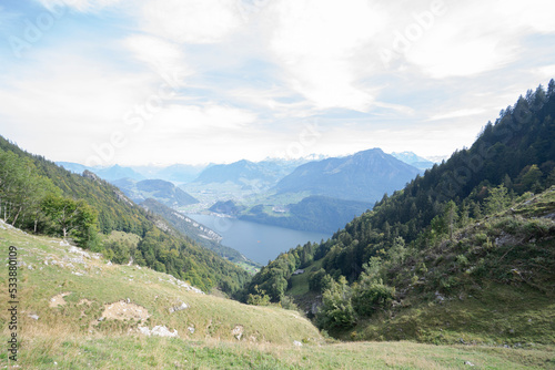 Mount Pilatus and the valley station in Alpnachstad lie in the heart of Switzerland and are very well connected. They are conveniently reached by car, train or boat trip.